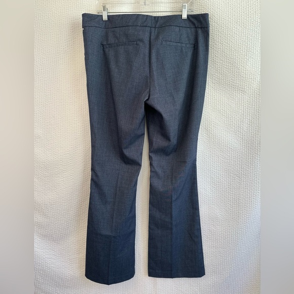 New York & Company Women’s Blue Slim Flare Trouser Pants Size: 12 NWT - Picture 2 of 8